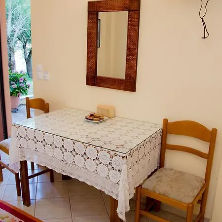 Nefeli Appartement *